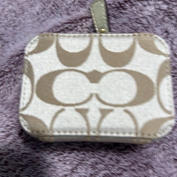 NWT Coach Triple Pill Case - Picture 8 of 14